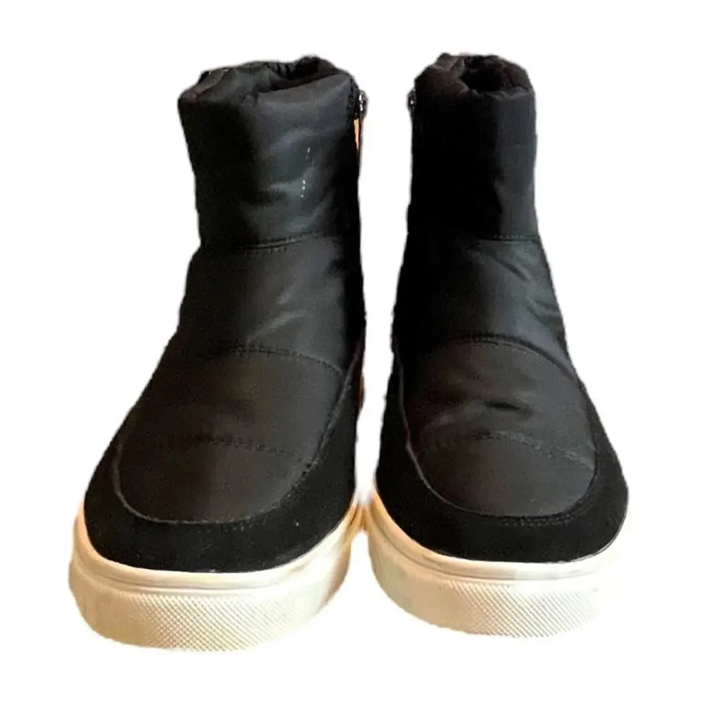 Blondo zipper moderate